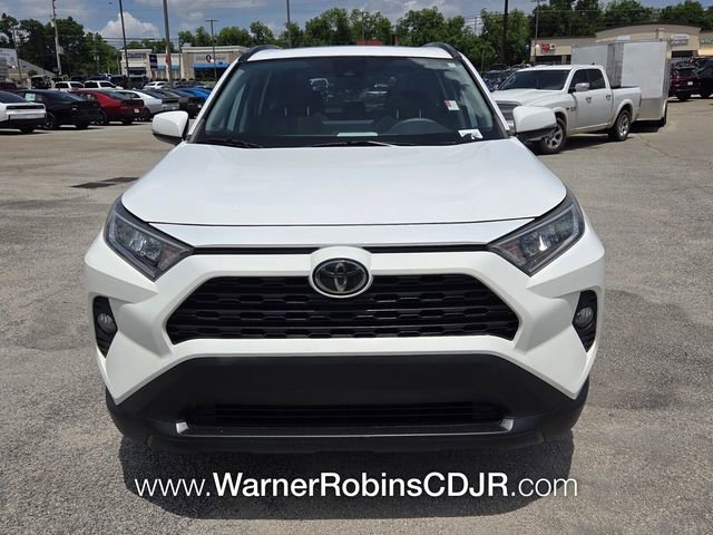 Used 2019 Toyota RAV4 XLE FWD image 2