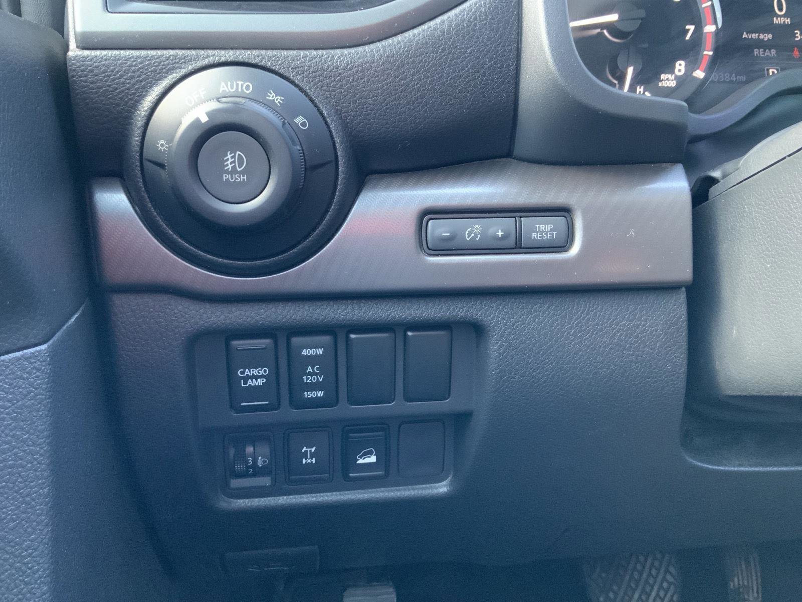 Used 2023 Nissan Titan PRO-4X AWD/4WD image 34
