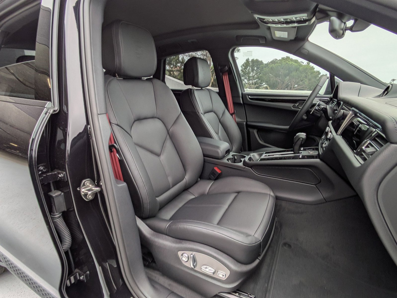 New 2025 Porsche Macan S AWD/4WD image 25
