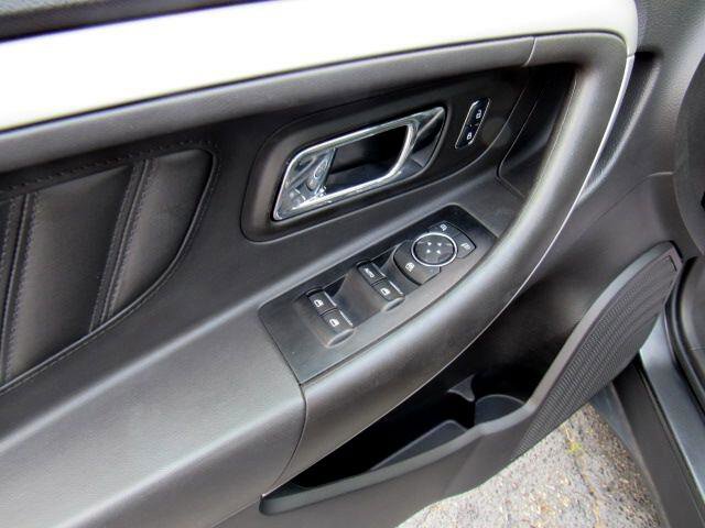 Used 2017 Ford Taurus SEL w/ Equipment Group 201A image 18