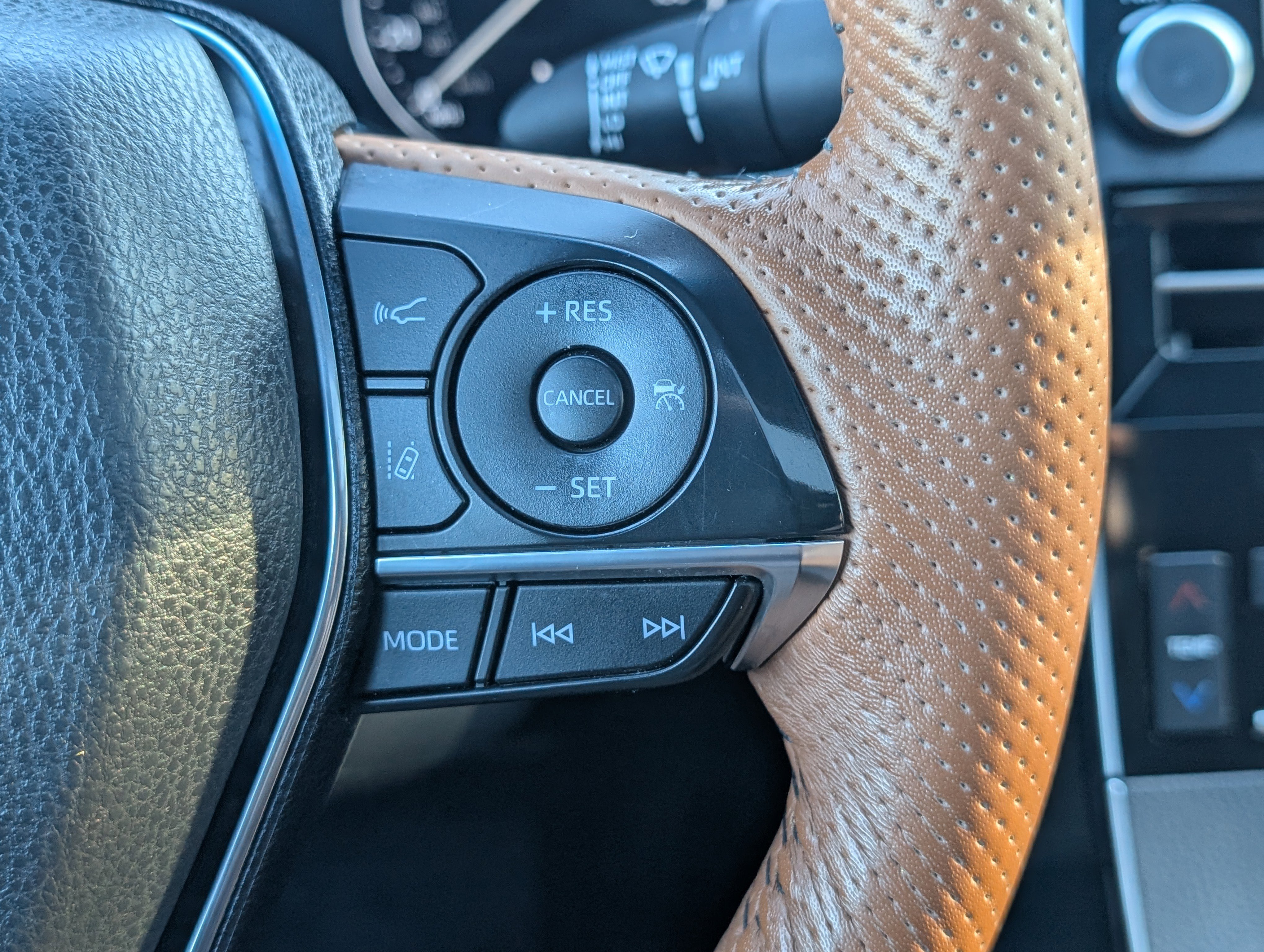 Used 2019 Toyota Avalon Limited w/ Advanced Safety Package image 25