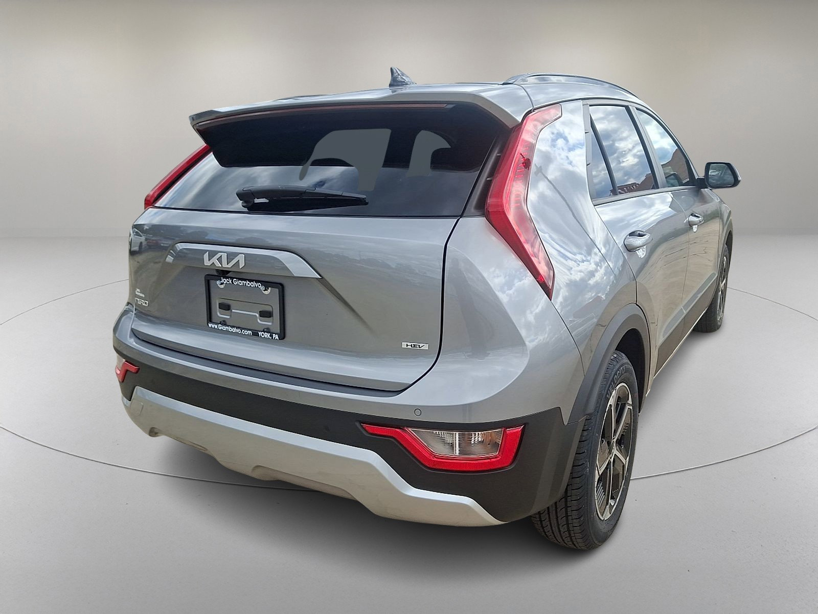 Used 2023 Kia Niro EX image 10