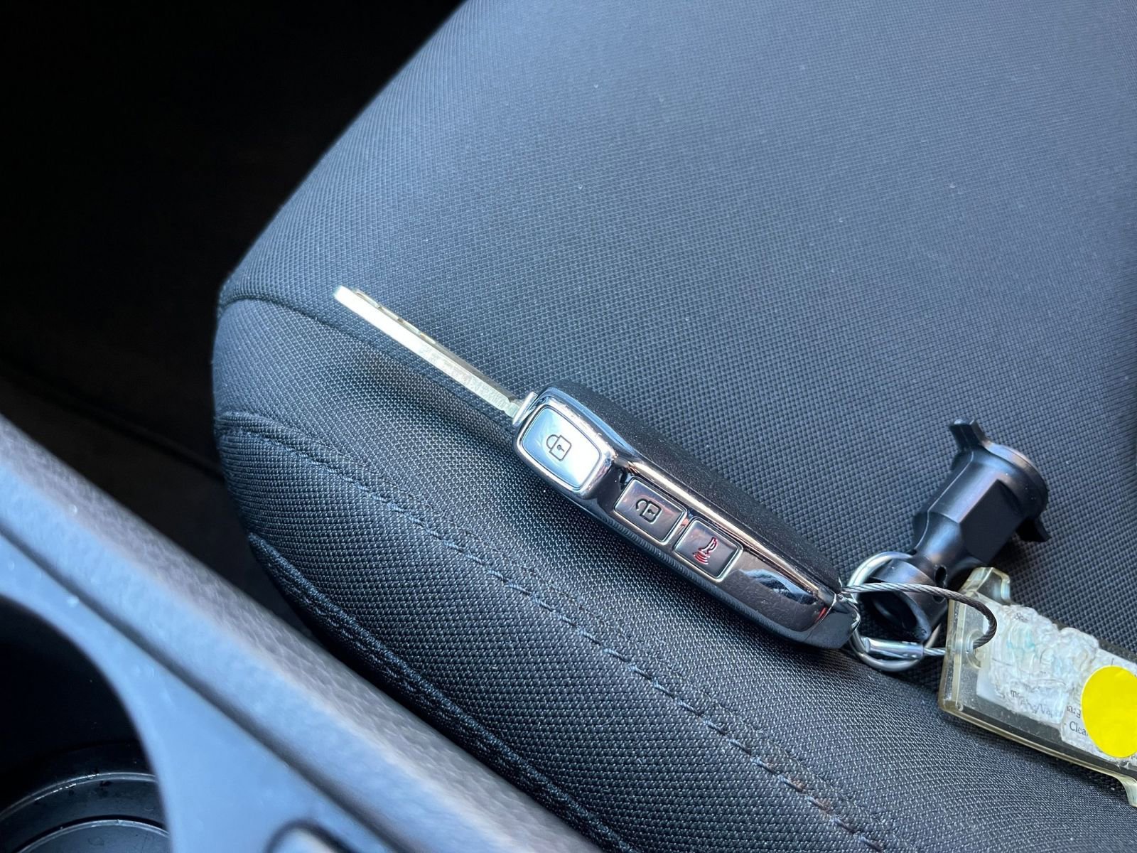 Used 2025 Kia Sportage LX image 22