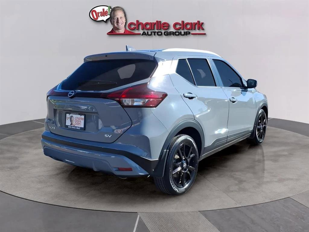 Used 2024 Nissan Kicks SV image 5