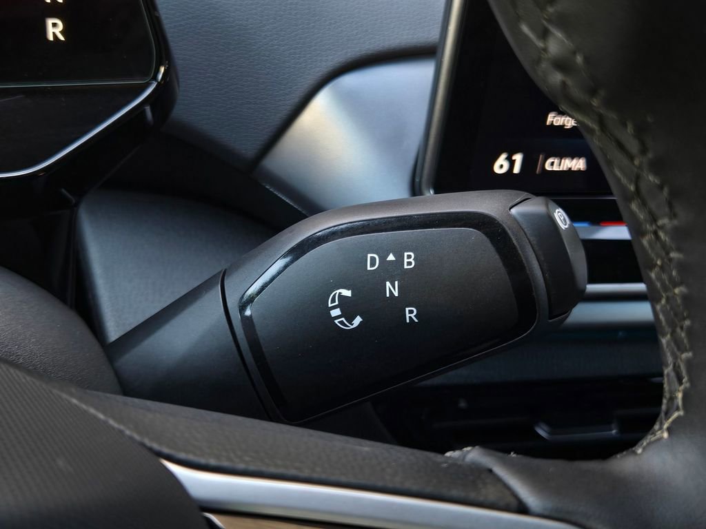 Certified 2025 Volkswagen ID.4 Pro image 21