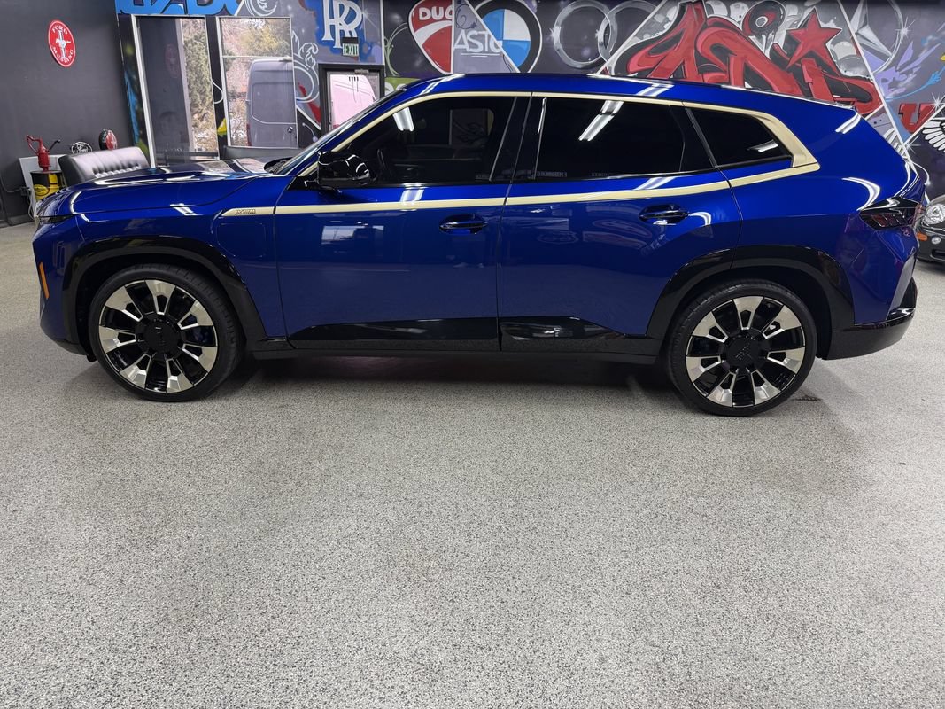 Used 2023 BMW XM AWD/4WD image 2