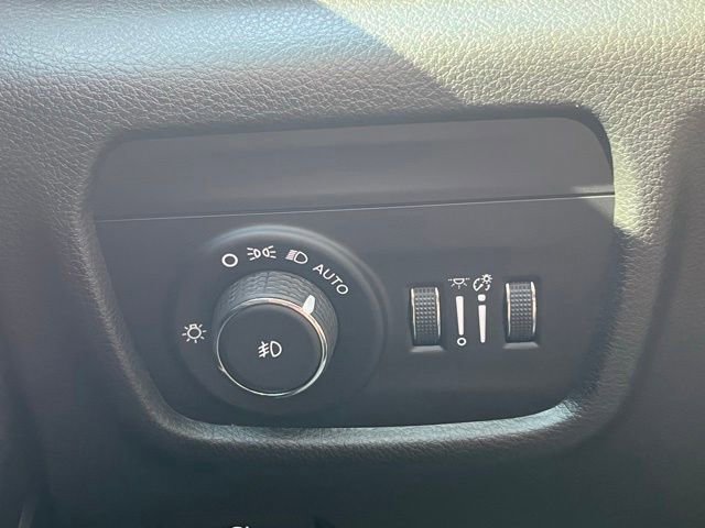 Certified 2021 Jeep Grand Cherokee L Limited AWD/4WD image 37