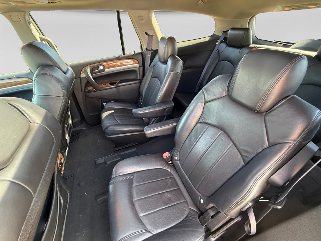 Used 2008 Buick Enclave CXL w/ Entertainment Package #2 FWD image 23