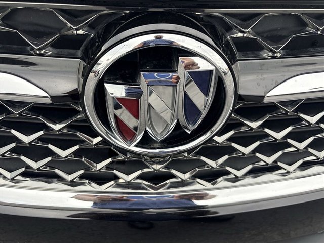 Certified 2023 Buick Envision Avenir image 31