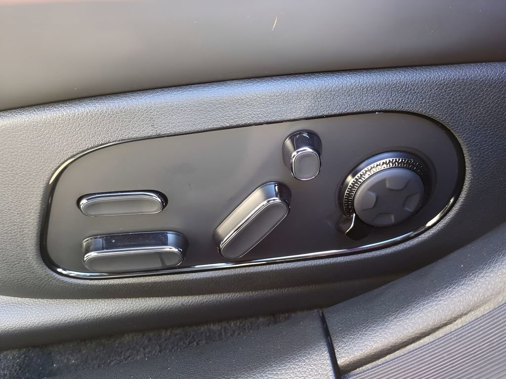 New 2026 Genesis G90 3.5T Prestige image 18