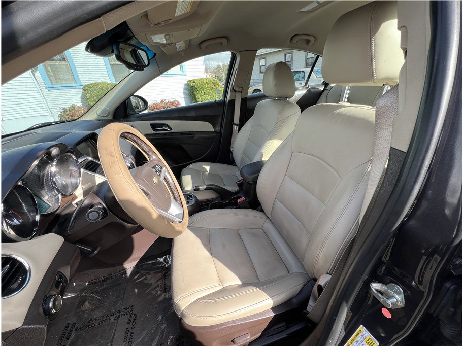 Used 2014 Chevrolet Cruze Diesel w/ Enhanced Safety Package FWD image 12