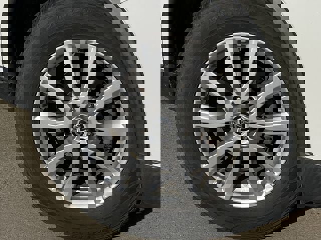 Used 2019 Nissan Rogue SV image 9