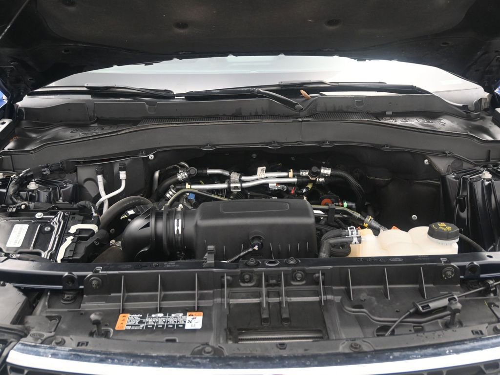 Used 2023 Ford Explorer XLT w/ Equipment Group 202A image 14