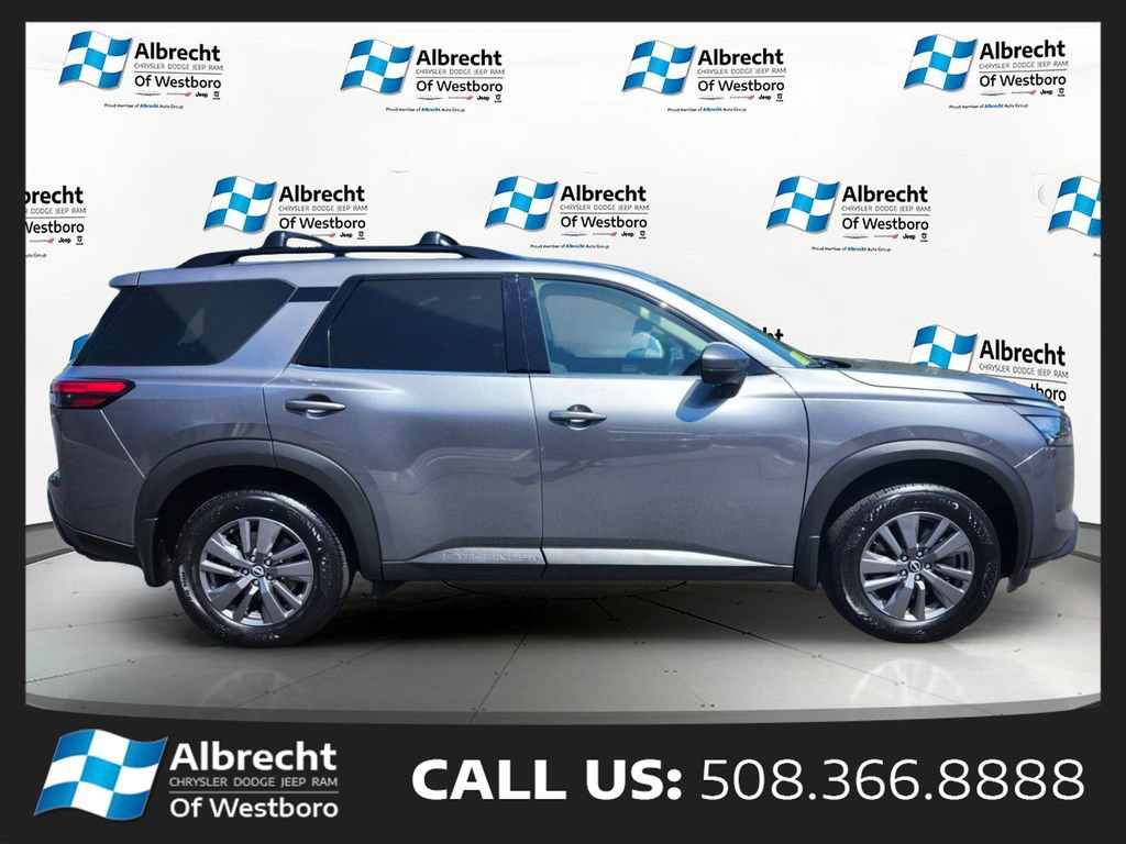 Used 2024 Nissan Pathfinder SV w/ SV Premium Package AWD/4WD image 6