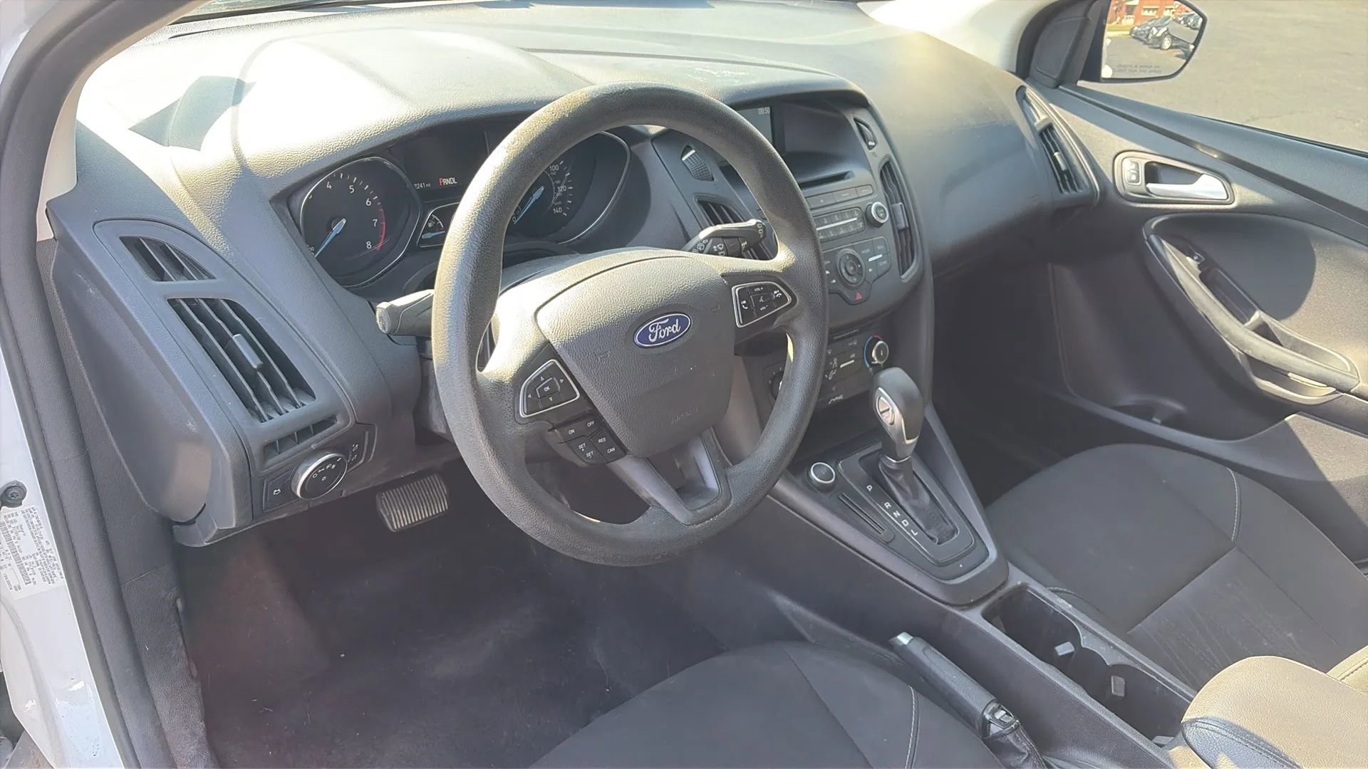 Used 2017 Ford Focus SE image 10
