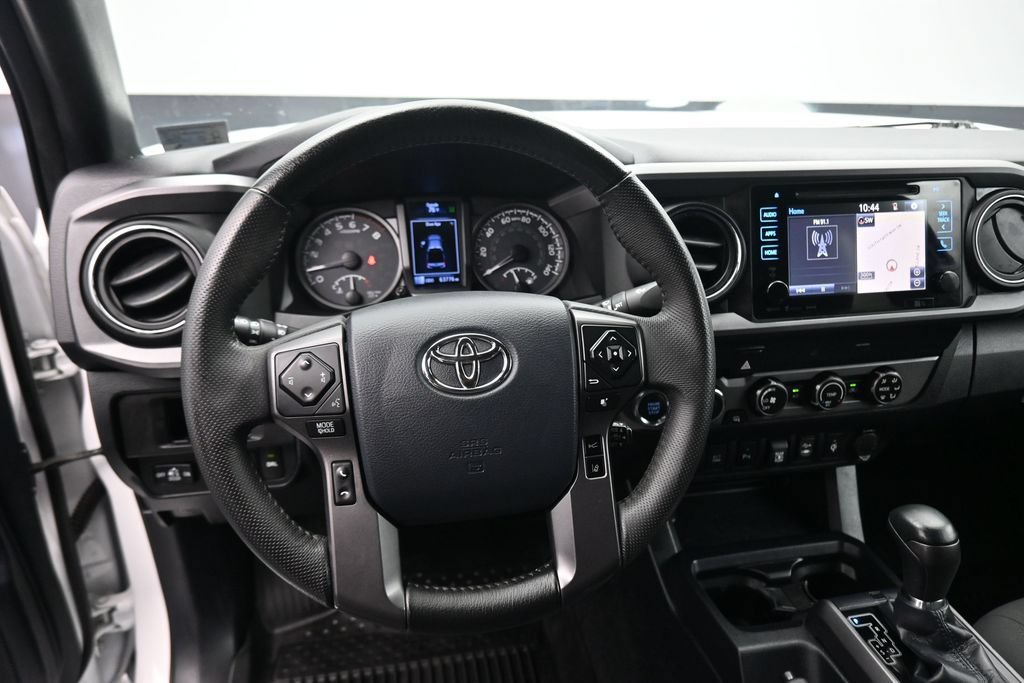 Used 2019 Toyota Tacoma TRD Off-Road AWD/4WD image 14