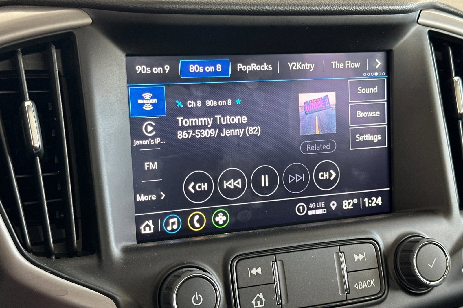 Used 2024 GMC Terrain AT4 w/ Tech Package image 18