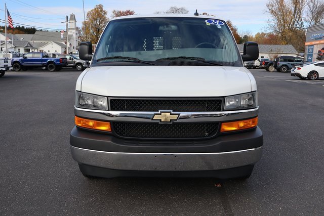Used 2024 Chevrolet Express 2500 w/ Driver Convenience Package image 11