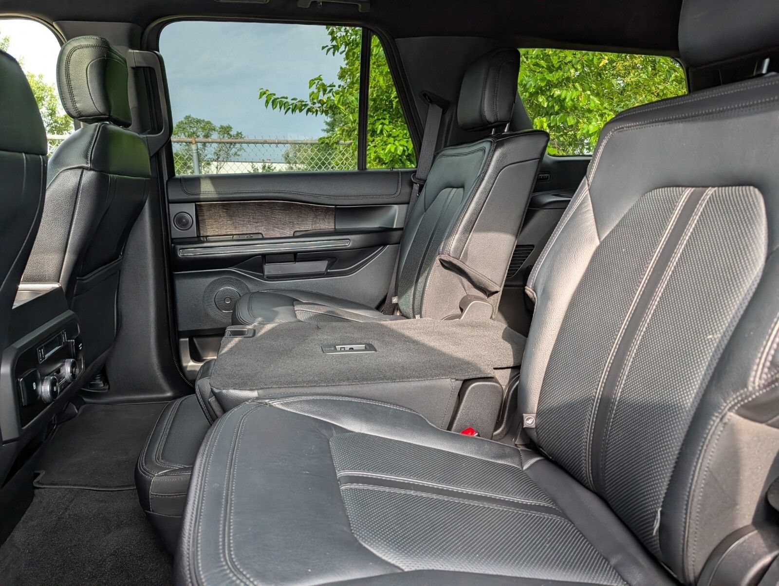 Used 2019 Ford Expedition Limited AWD/4WD image 23