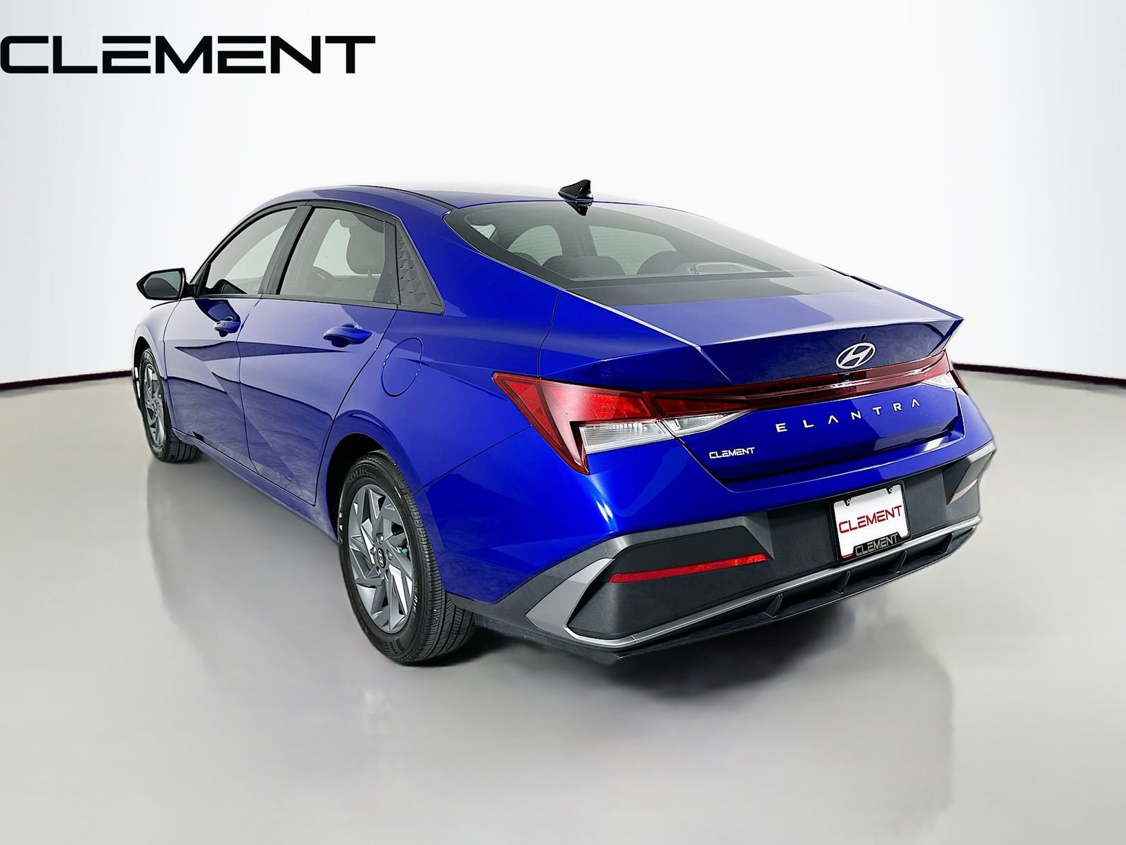 Certified 2024 Hyundai Elantra SEL FWD image 10