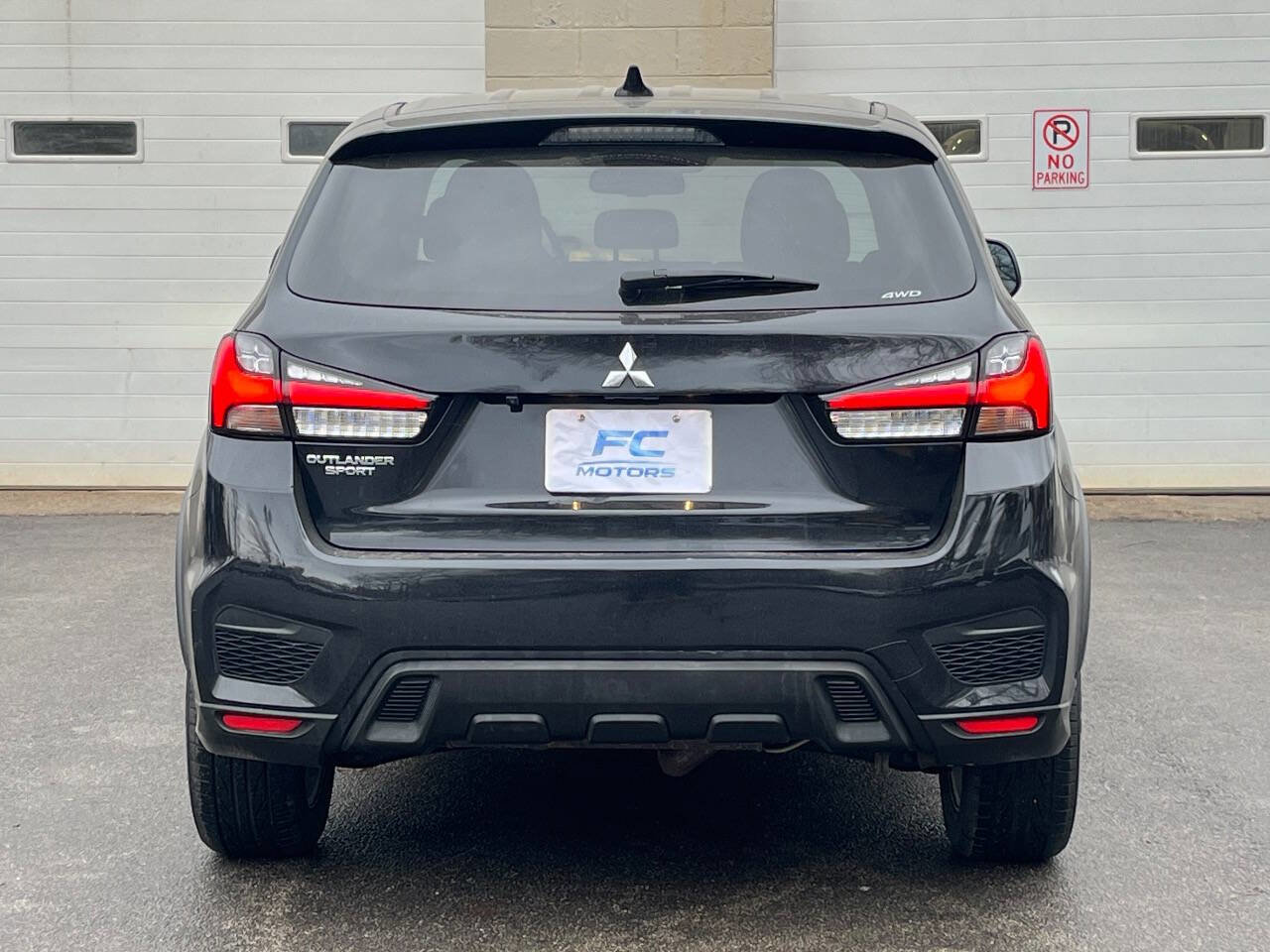 Used 2021 Mitsubishi Outlander Sport Black Edition image 5