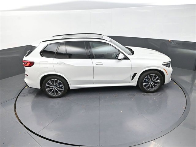 Used 2022 BMW X5 xDrive40i w/ M Sport Package image 26
