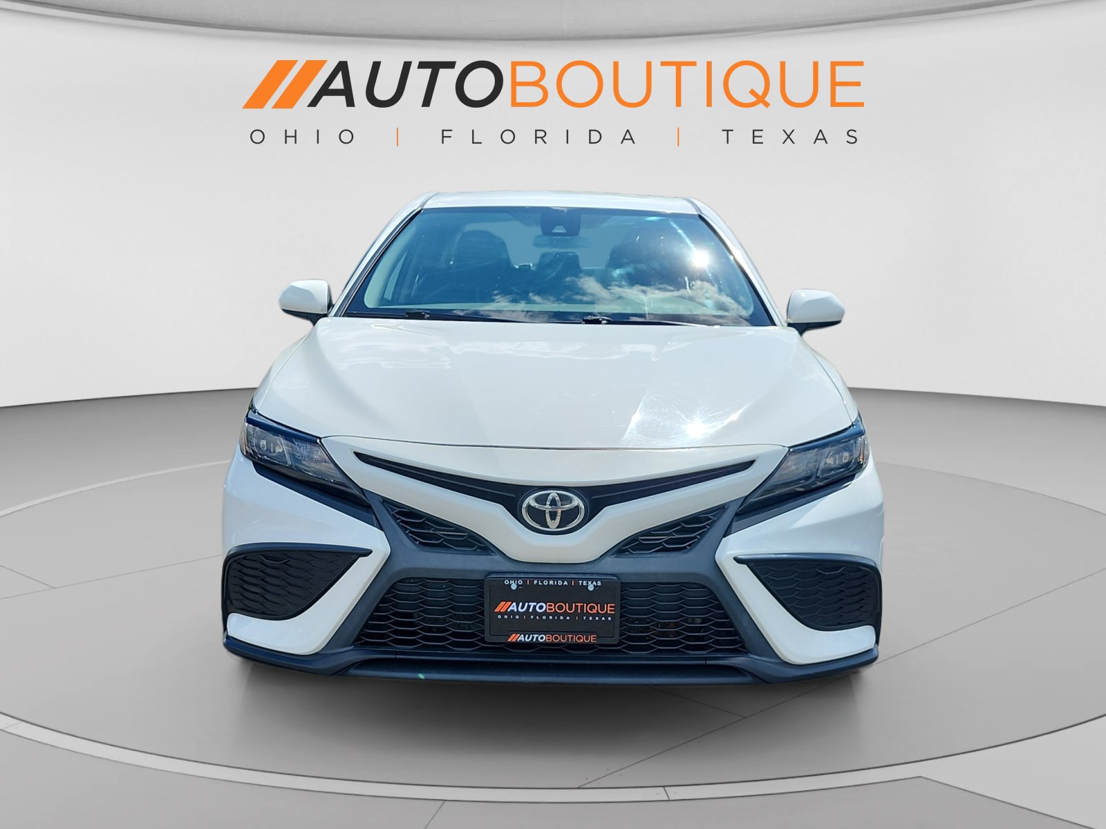 Used 2021 Toyota Camry SE FWD image 8