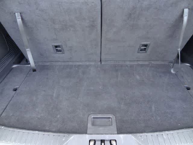 Used 2024 Ford Explorer XLT w/ Equipment Group 202A AWD/4WD image 9