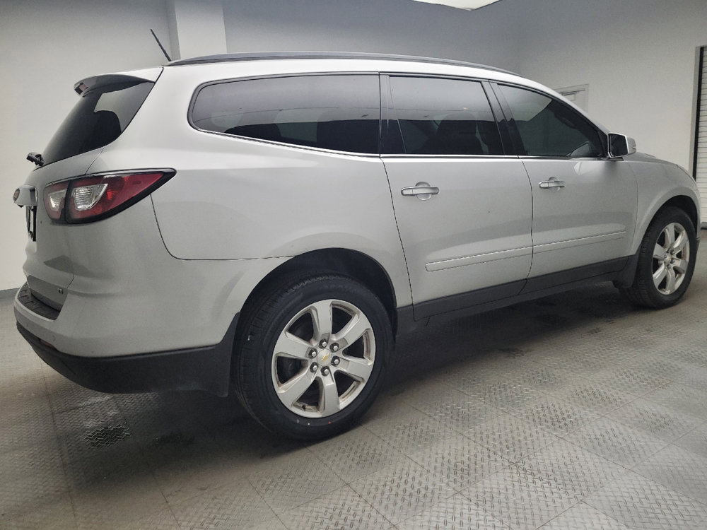 Used 2017 Chevrolet Traverse LT w/ Style and Technology Package image 10