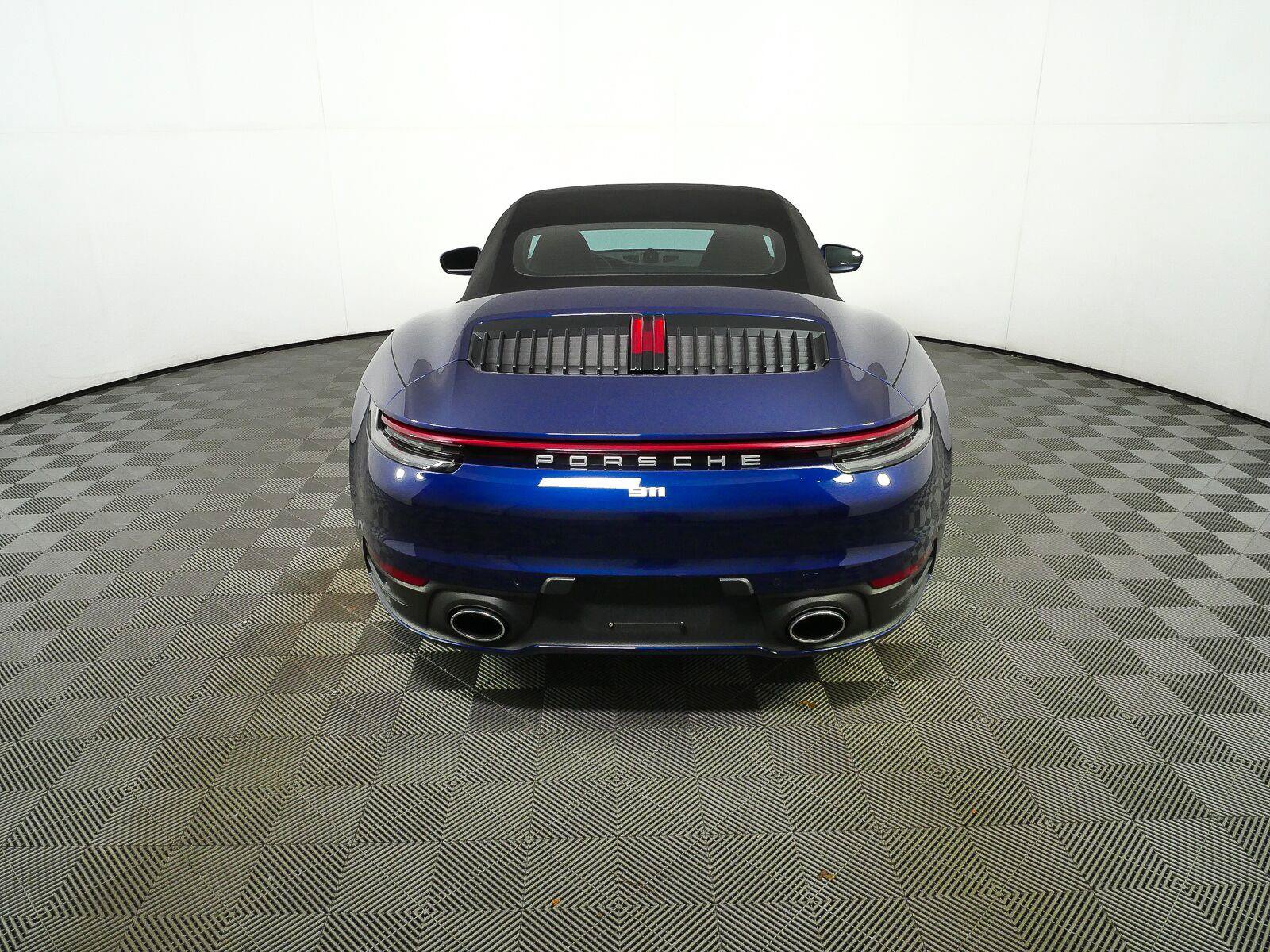 Certified 2023 Porsche 911 Carrera RWD image 25