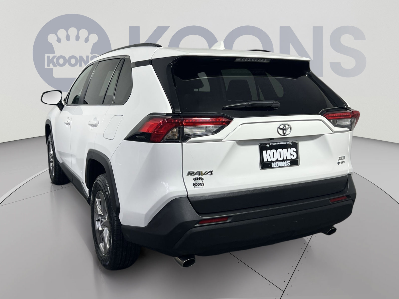 Used 2025 Toyota RAV4 XLE AWD/4WD image 4