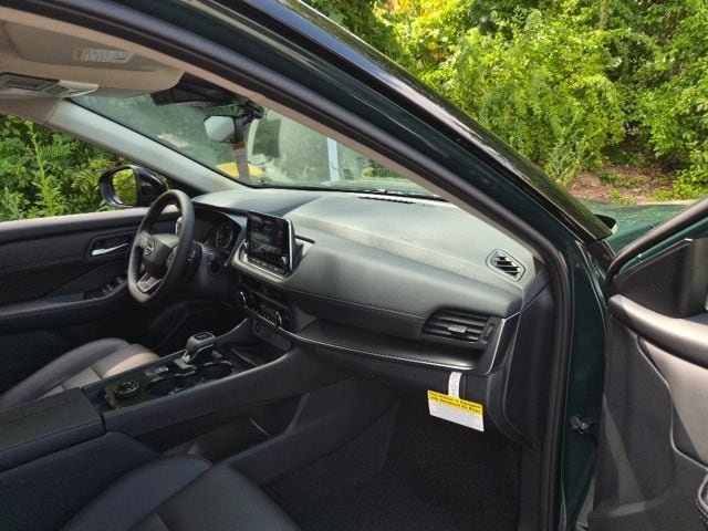 New 2026 Nissan Rogue Dark Armor AWD/4WD image 11