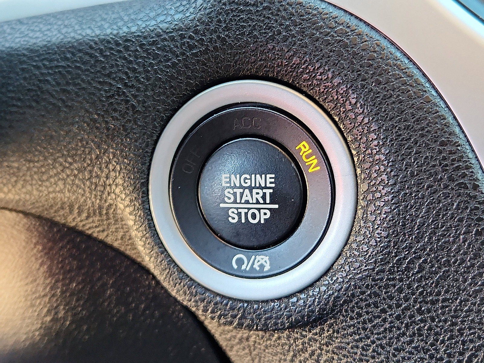 Used 2023 Chrysler 300 Touring L w/ Safetytec Plus Group image 16