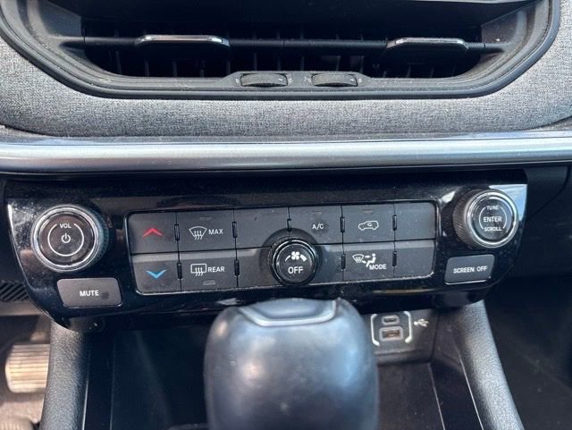 Used 2022 Jeep Compass Latitude FWD image 20