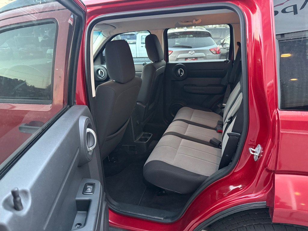 Used 2008 Dodge Nitro SXT image 13