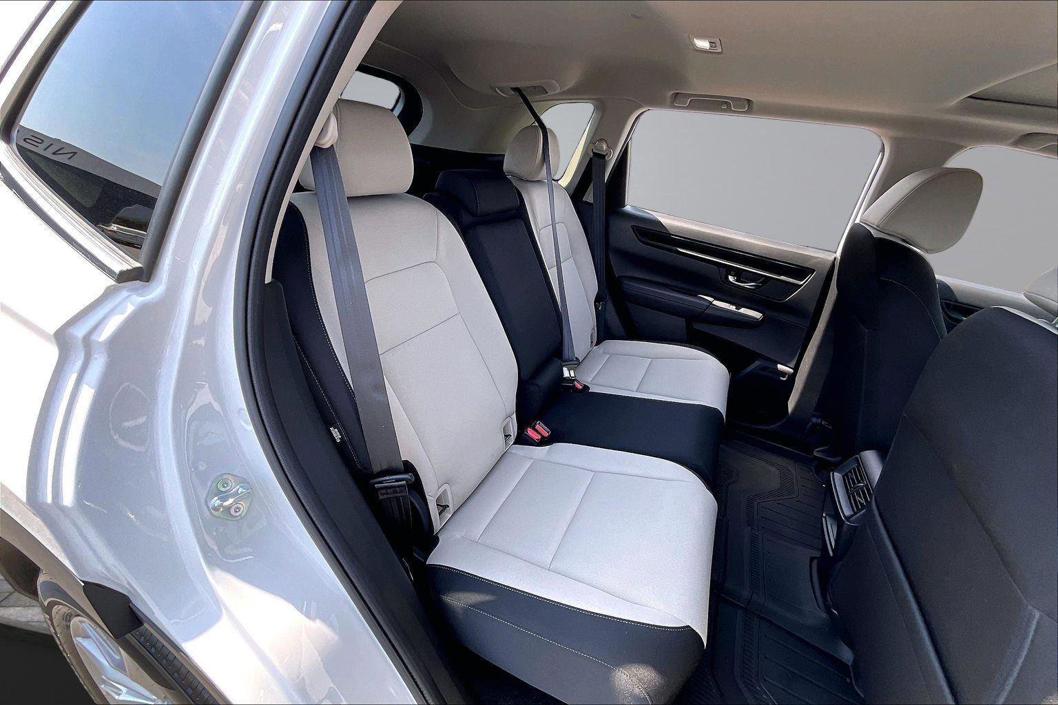 Used 2023 Honda CR-V EX image 28
