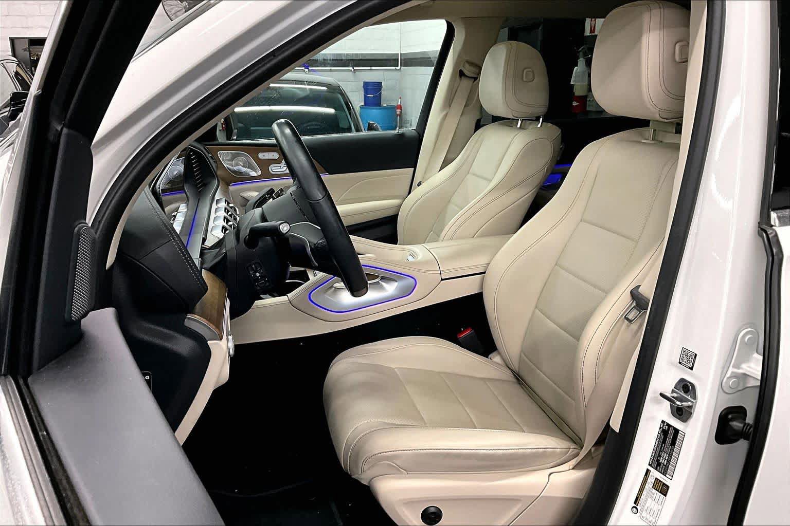 Used 2024 Mercedes-Benz GLS 450 4MATIC image 7