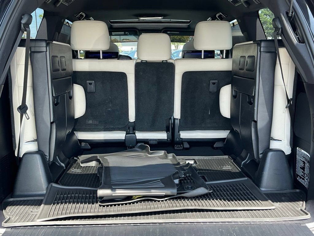 Used 2020 Lexus LX 570 4WD w/ Sport Package image 21