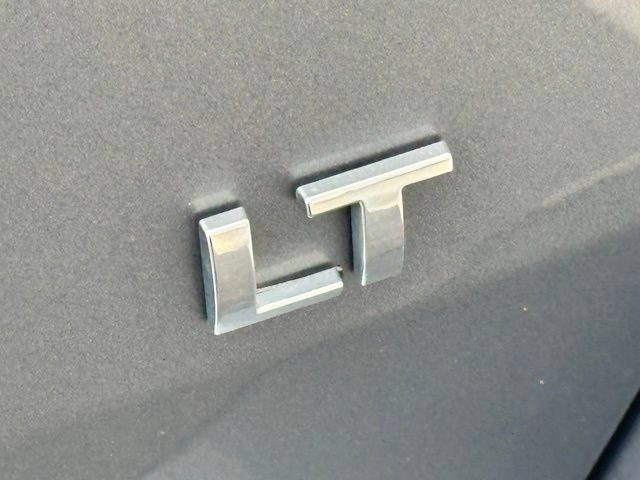 Used 2019 Chevrolet Trax LT w/ LT Convenience Package FWD image 4