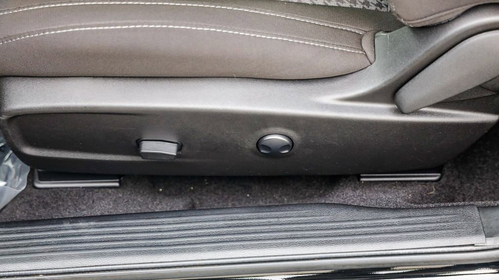 Used 2023 Dodge Challenger R/T Scat Pack image 22