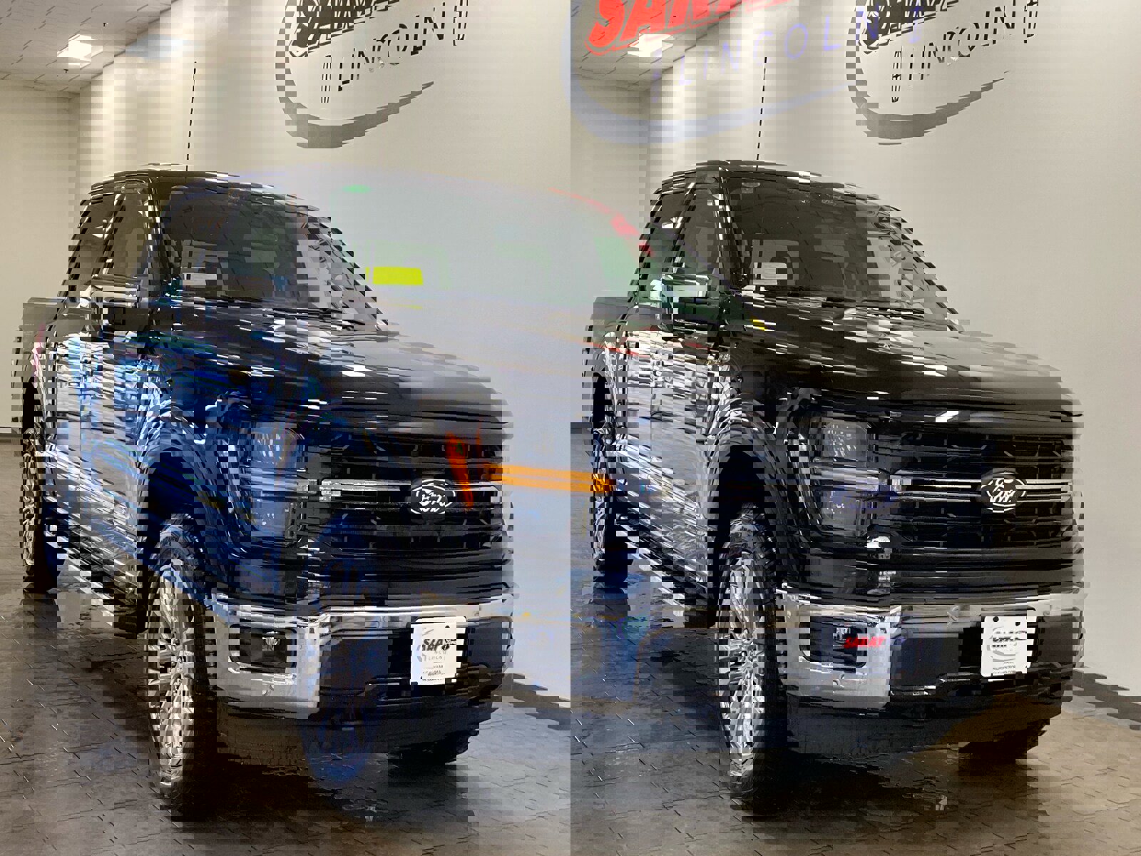 New 2025 Ford F150 XLT w/ Equipment Group 302A MID image 2