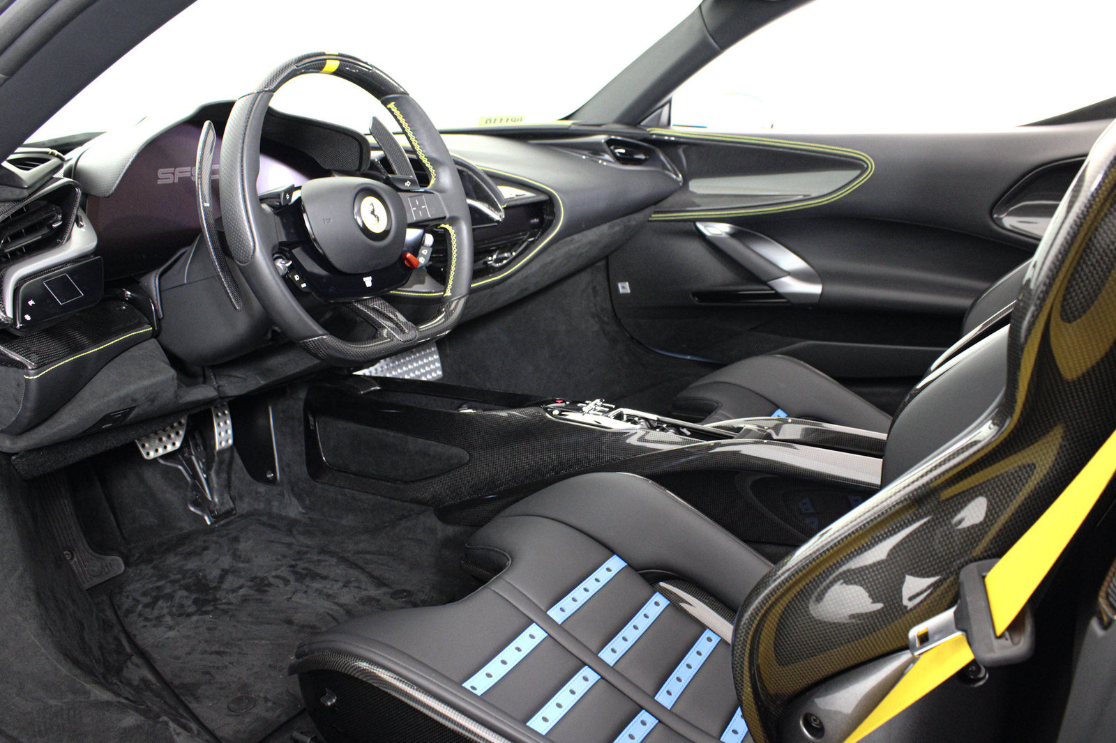 Certified 2024 Ferrari SF90 Spider AWD/4WD image 2