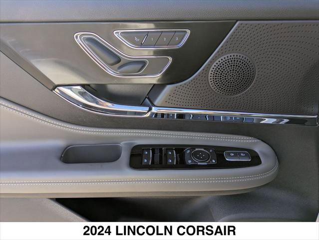 New 2024 Lincoln Corsair Reserve w/ Equipment Group 201A image 7