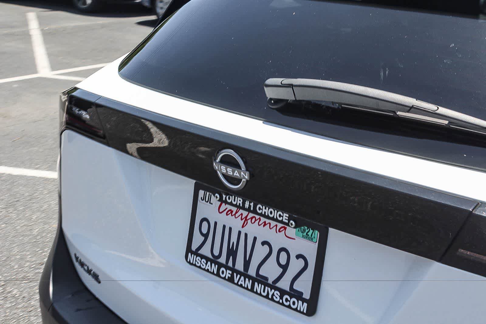 Used 2025 Nissan Kicks SV FWD image 9