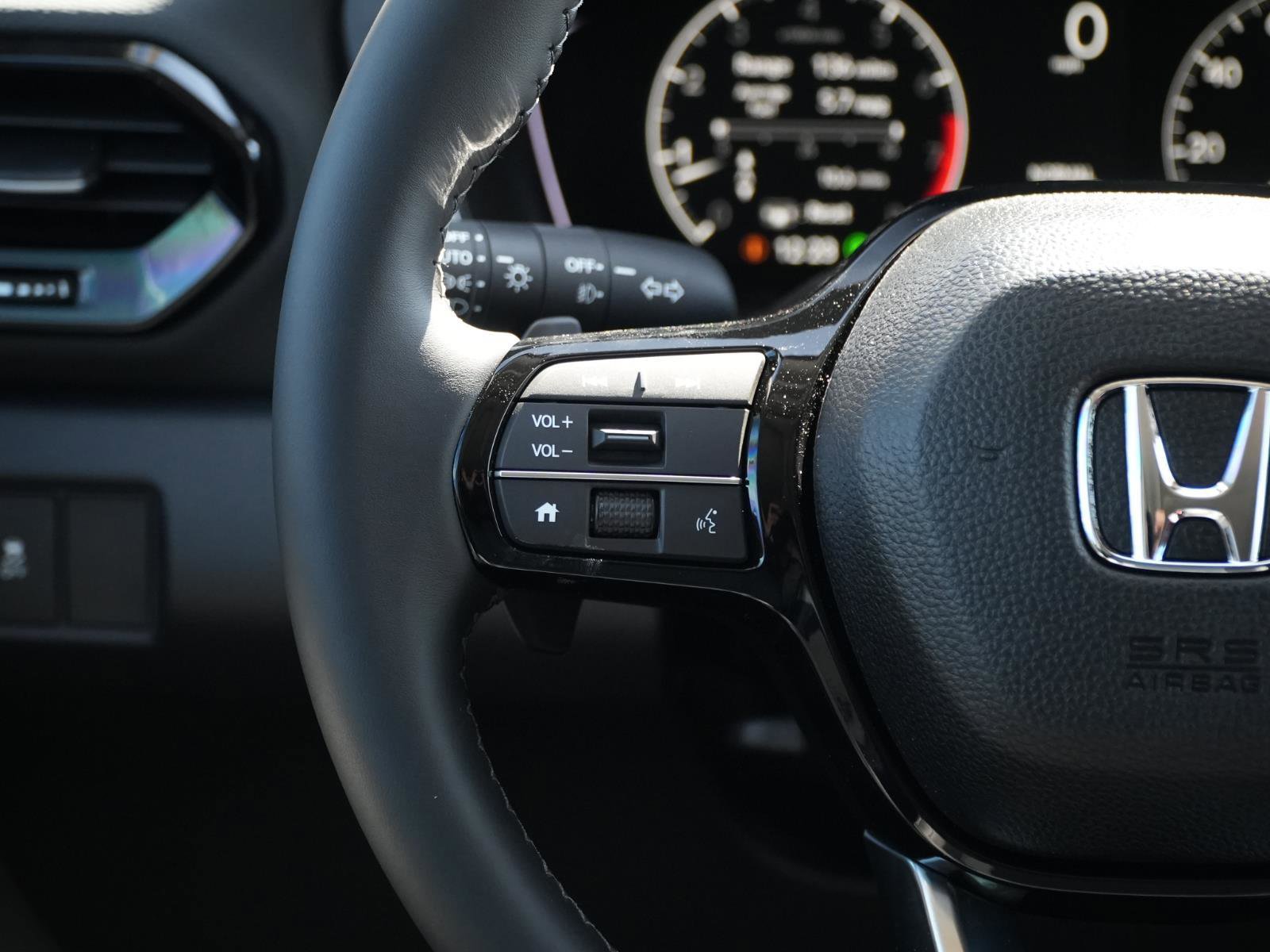 New 2025 Honda Pilot Touring image 25