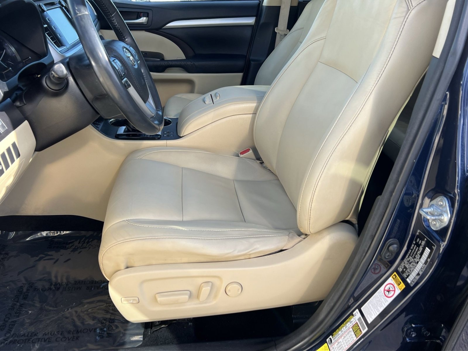 Used 2016 Toyota Highlander XLE image 14