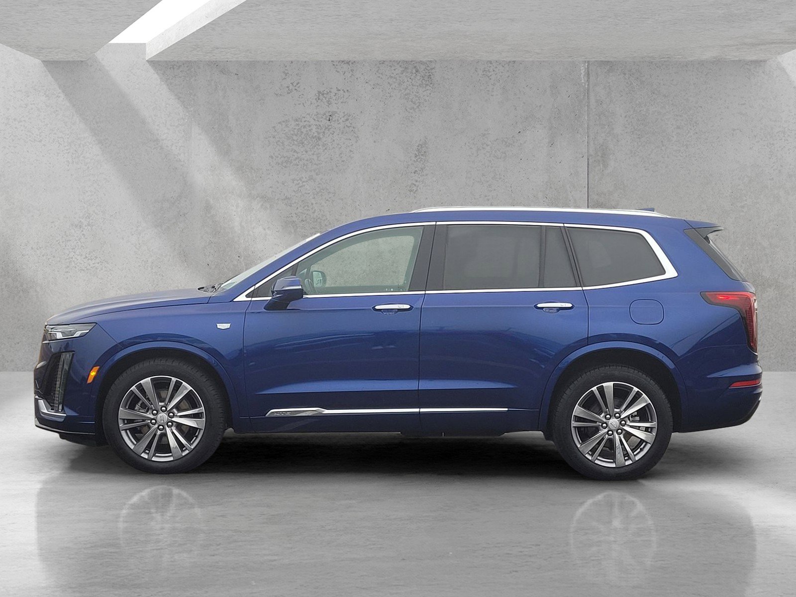 Certified 2025 Cadillac XT6 Premium Luxury image 7