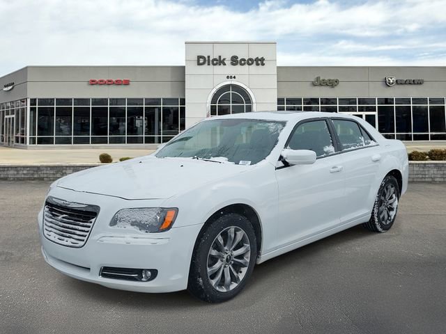 Used 2014 Chrysler 300 S video 2