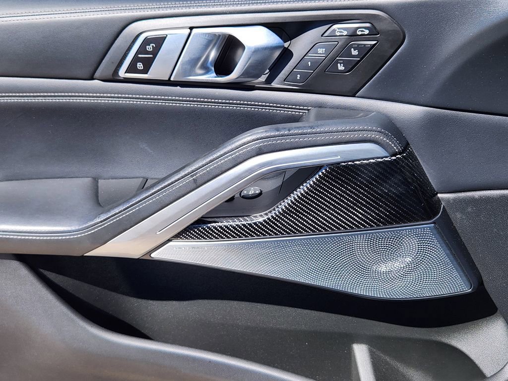 Used 2023 BMW X6 M50i w/ Executive Package image 6