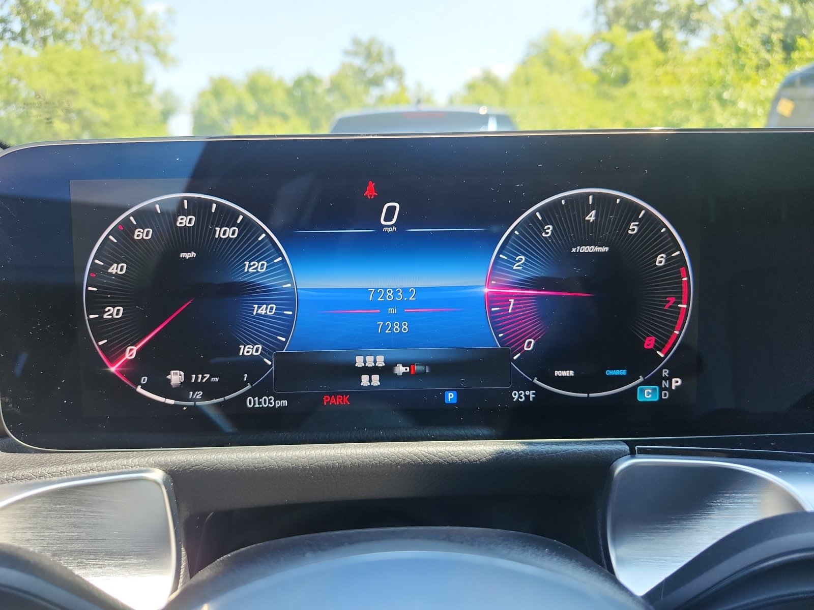 Used 2025 Mercedes-Benz GLB 250 4MATIC image 17